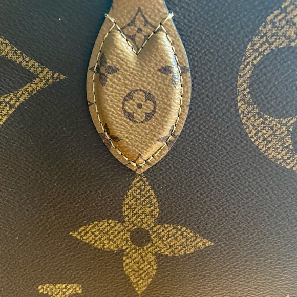 SOLD!! Louis Vuitton OnTheGo GM tote - Picture 9 of 9